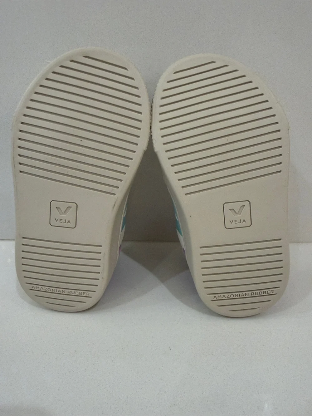 Veja nwt nib
